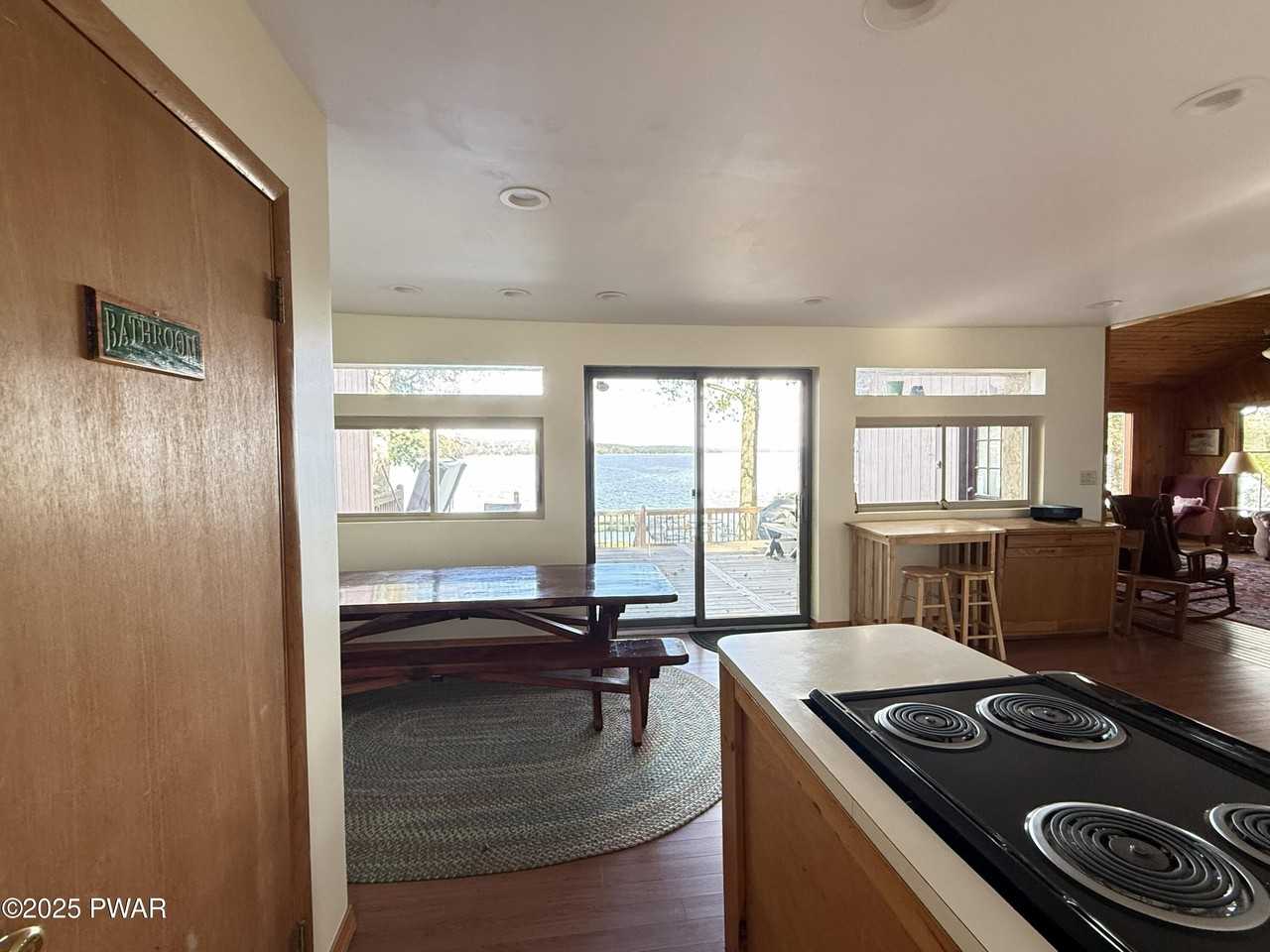 1259 Goose Pond Rd - Photo 4 of 36