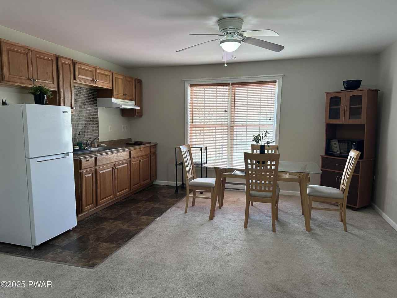 5158 Spring Dr - Photo 3 of 25