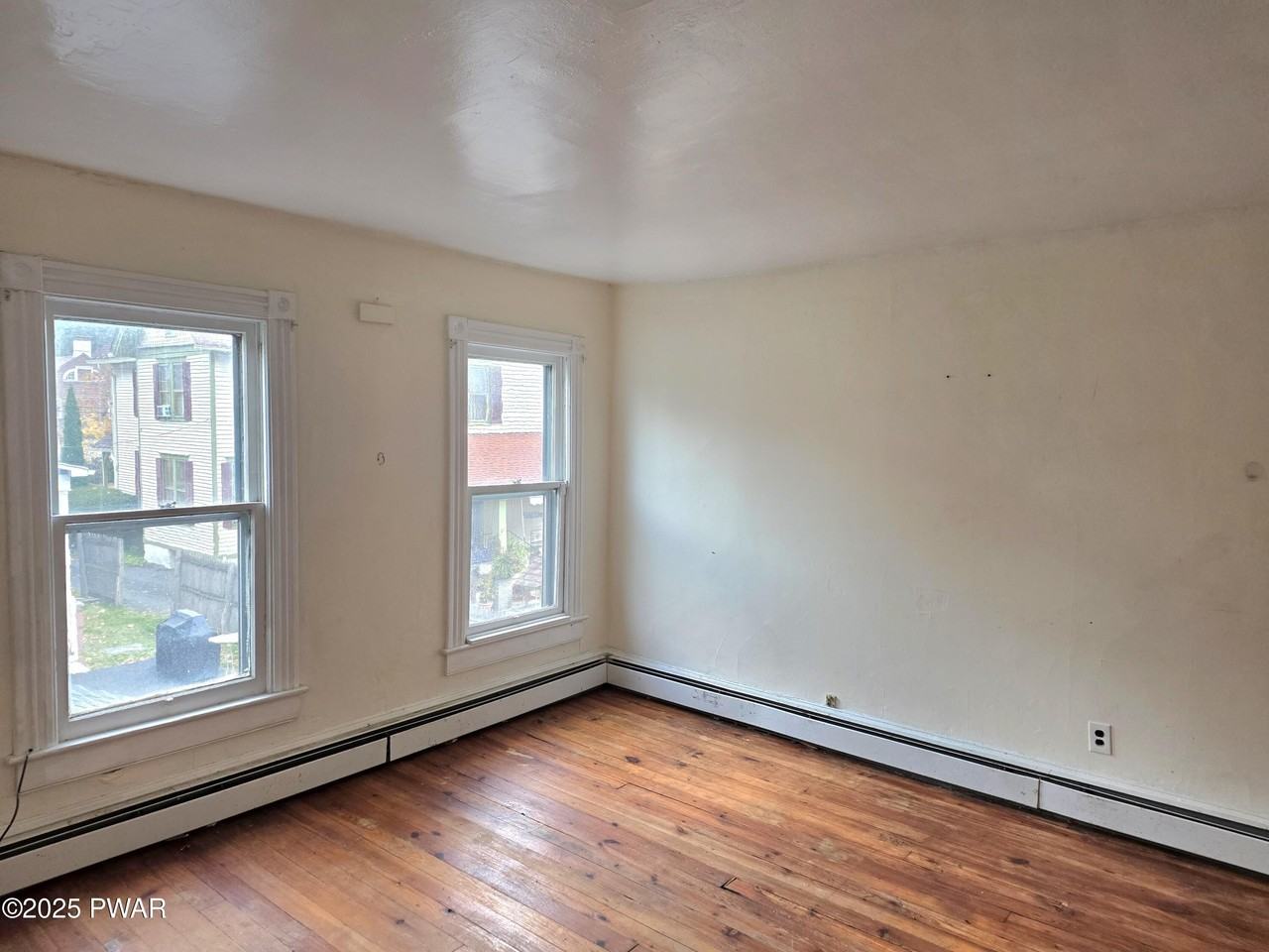 1539 West St - Photo 3 of 7