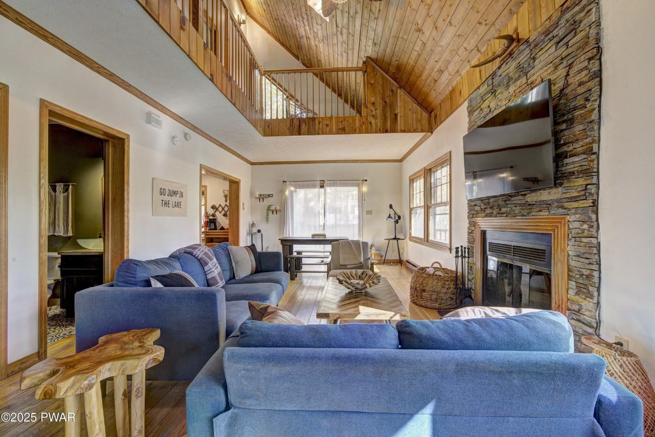 249 Falling Waters Blvd - Photo 4 of 39