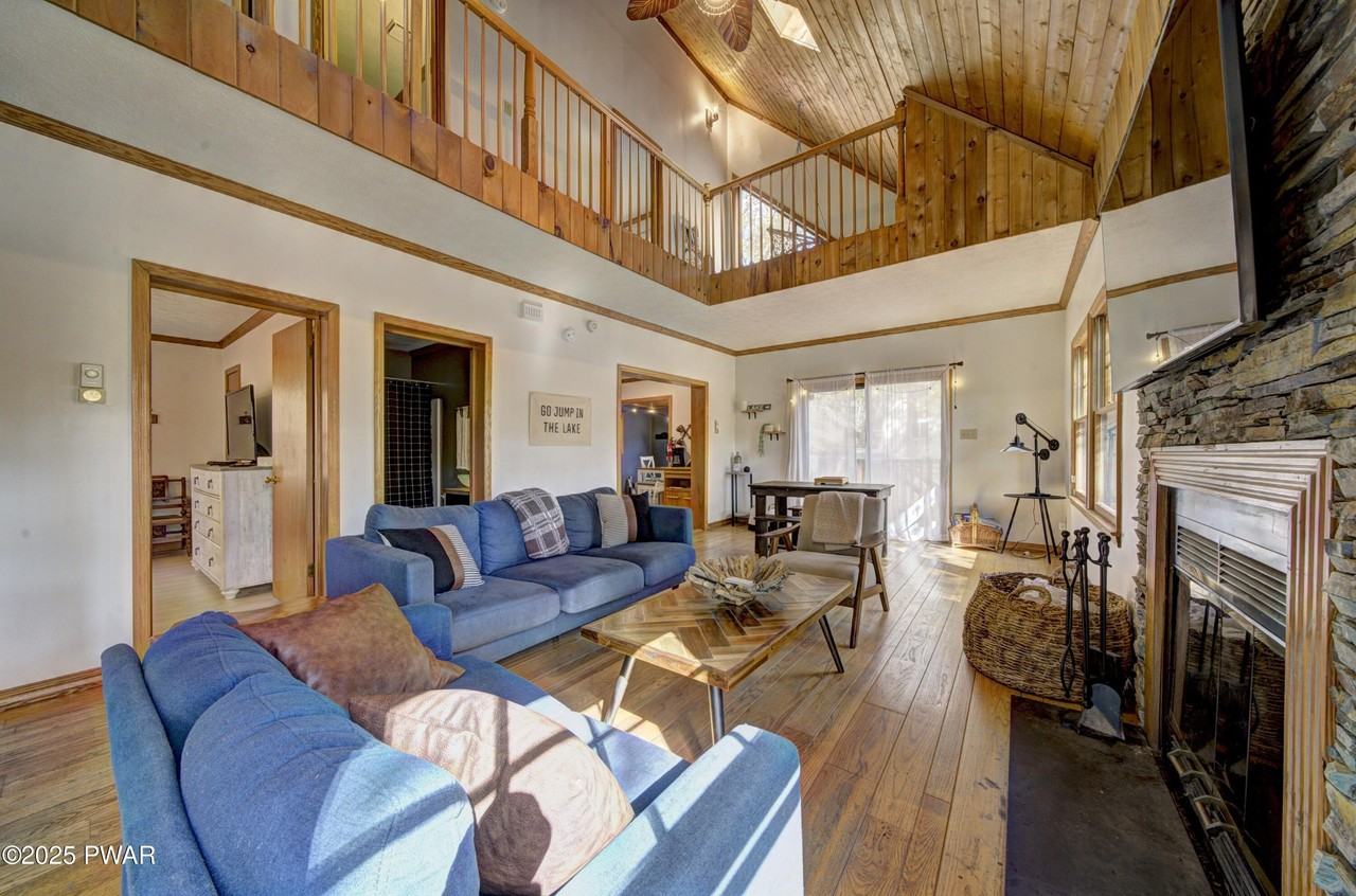 249 Falling Waters Blvd - Photo 5 of 39