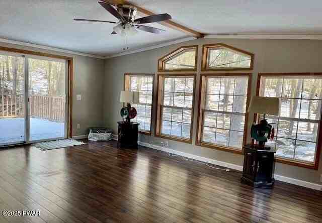 8 Hutchinson Ct - Photo 3 of 15