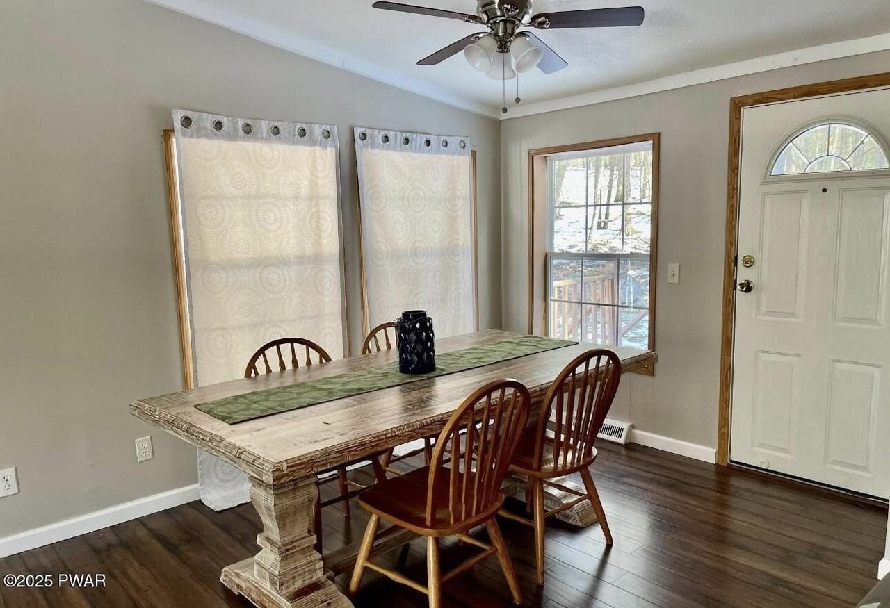 8 Hutchinson Ct - Photo 6 of 15