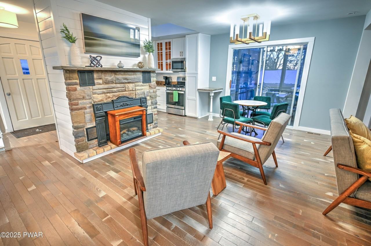 413 Sunset Forest Dr - Photo 2 of 23