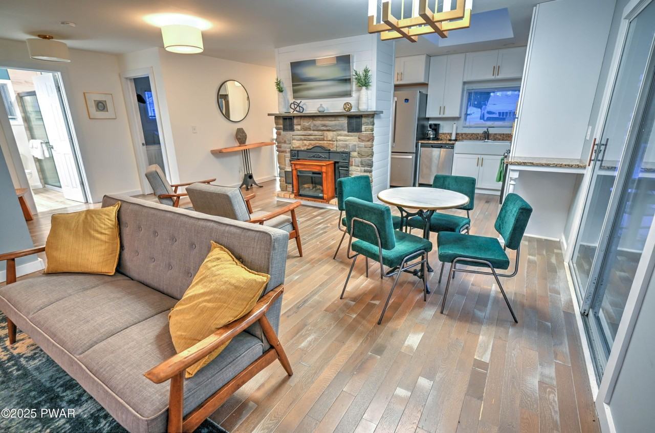 413 Sunset Forest Dr - Photo 3 of 23