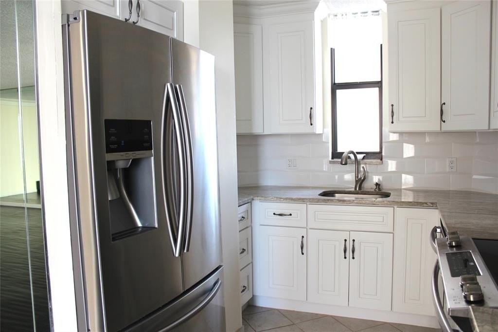 1000 S Ocean Blvd #5L - Photo 4 of 23