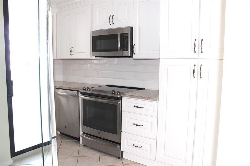 1000 S Ocean Blvd #5L - Photo 5 of 23