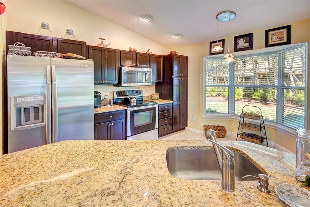 114 Sand Pine Way - Photo 2 of 25