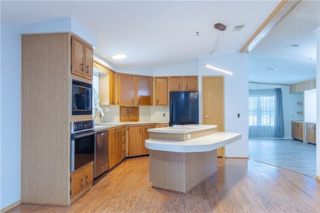 710 Amaryllis Dr - Photo 7 of 25