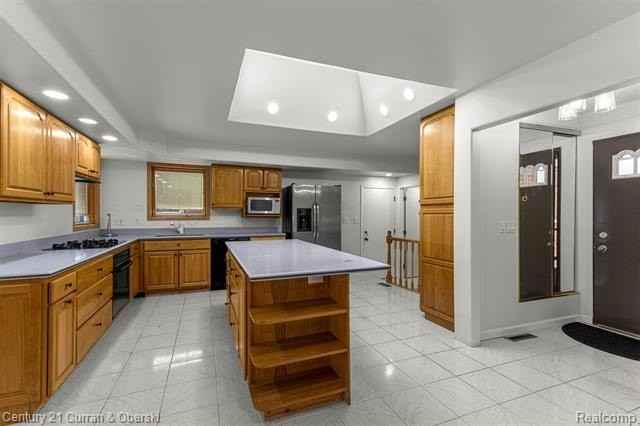 20517 River Oaks Dr - Photo 6 of 40