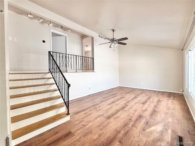 2266 Phillips Rd - Photo 2 of 21