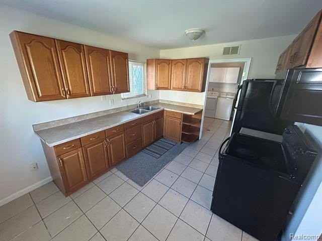 12416 Vernon Ave - Photo 4 of 12