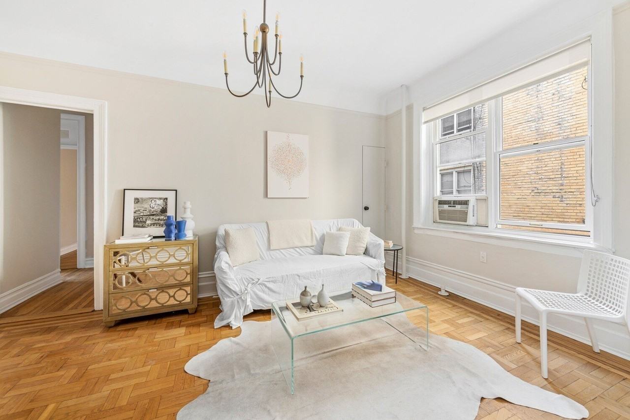 125 W 12th St Apt 3f #3F - Photo 2 of 11