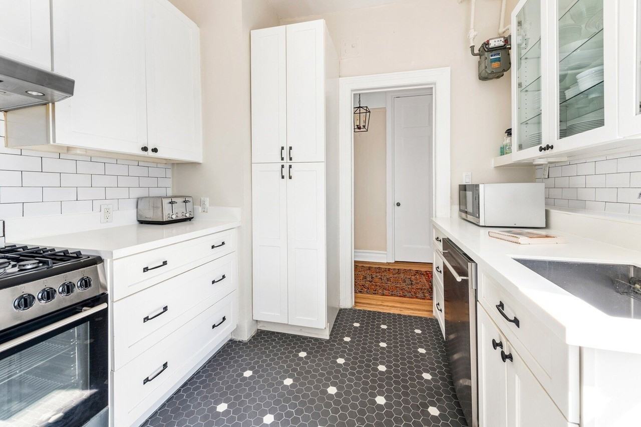 125 W 12th St Apt 3f #3F - Photo 6 of 11