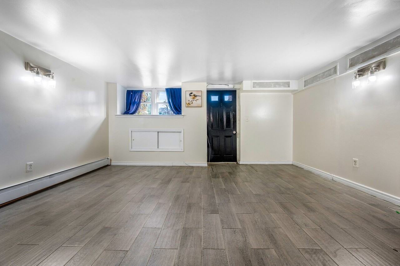 1114 Brooklyn Ave #1 - Photo 2 of 8