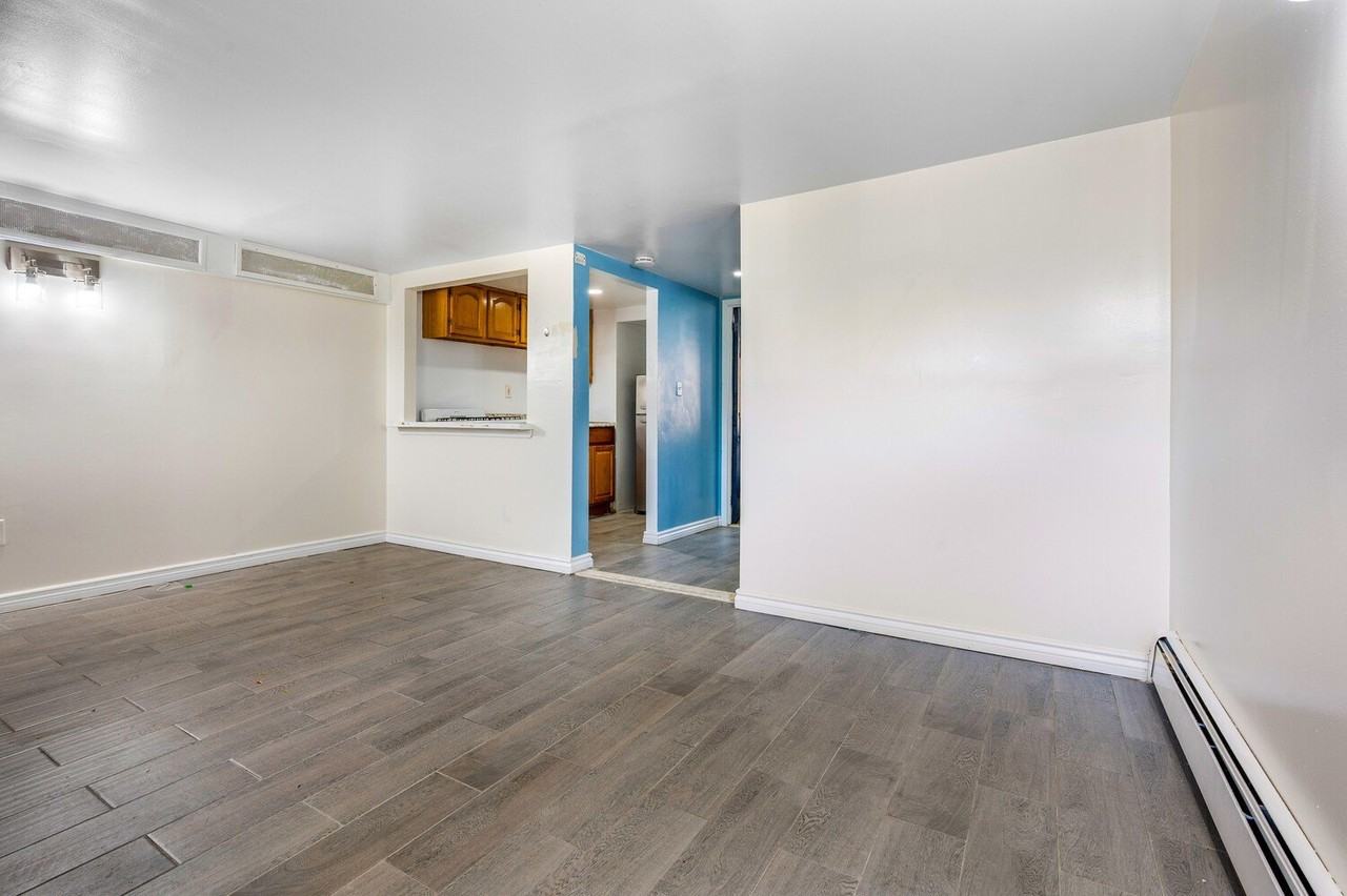 1114 Brooklyn Ave #1 - Photo 4 of 8