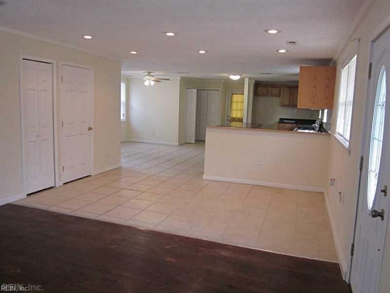 20 Robinson Dr - Photo 2 of 11