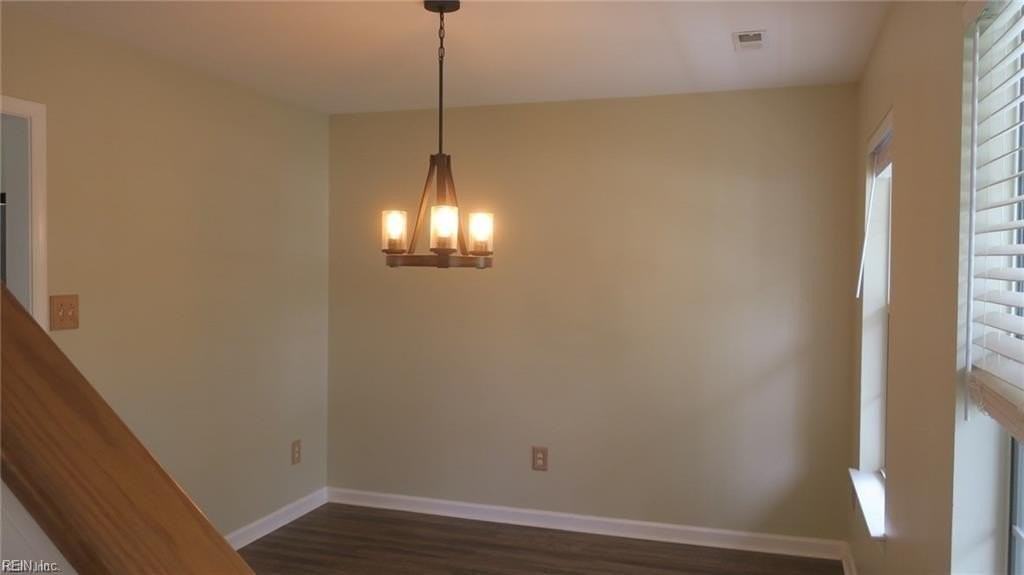 702 Parkside Dr - Photo 3 of 19