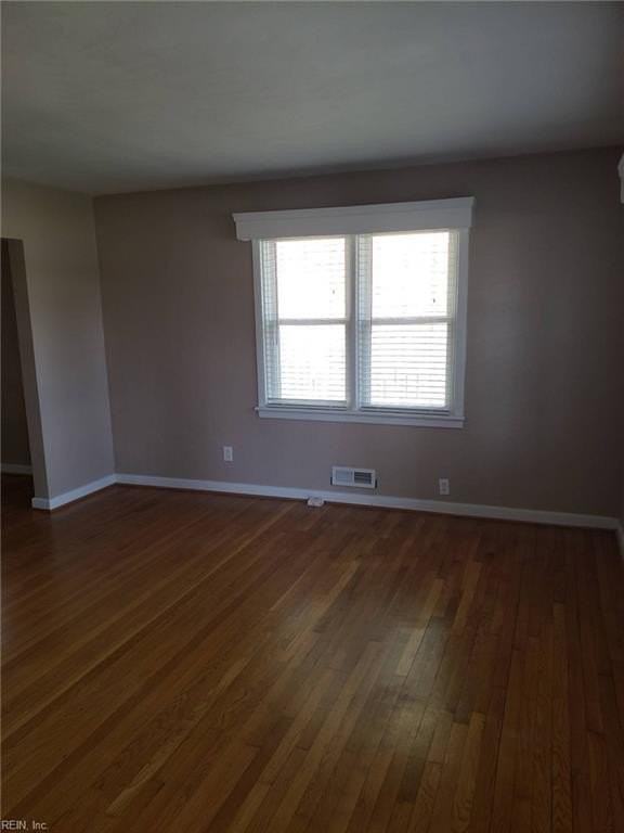 1433 Lakeside Rd - Photo 3 of 18