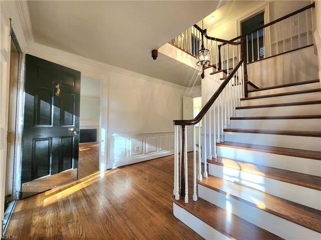 509 Cavalier Dr - Photo 4 of 41