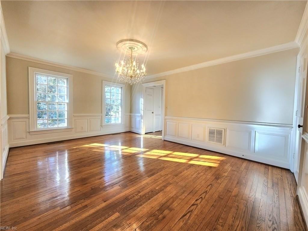 509 Cavalier Dr - Photo 6 of 41