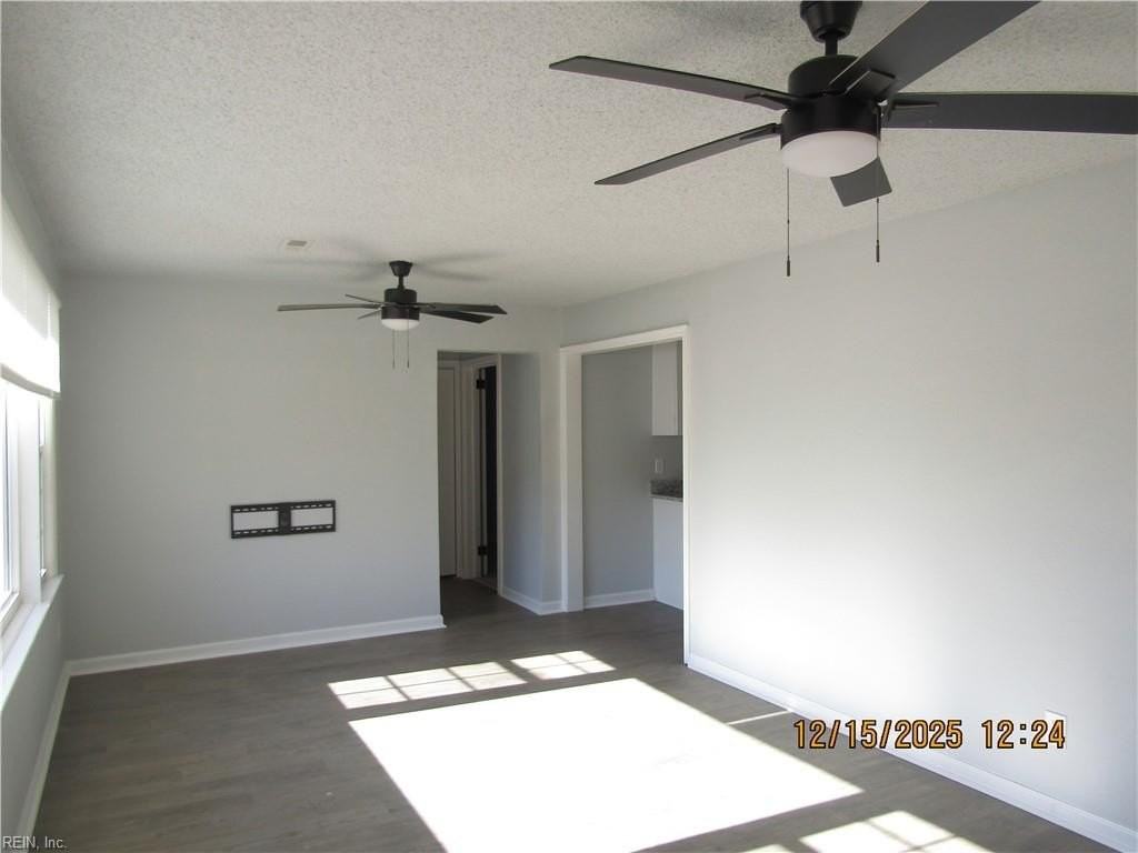 4404 Bowden Ave - Photo 3 of 26