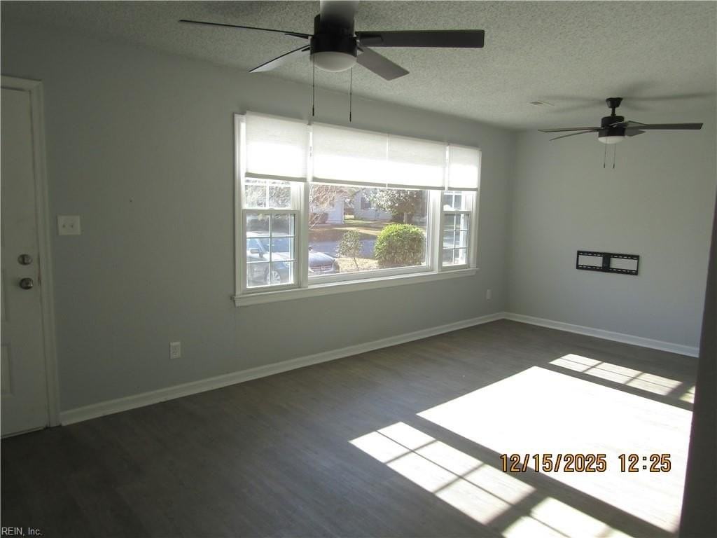 4404 Bowden Ave - Photo 4 of 26