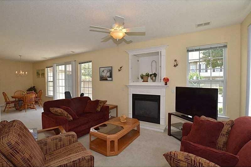 2341 Wessington Dr - Photo 3 of 24