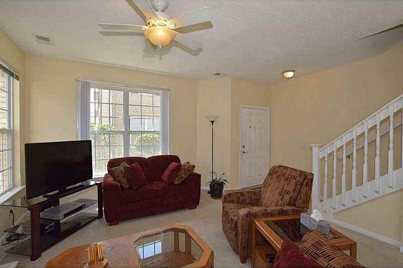 2341 Wessington Dr - Photo 5 of 24