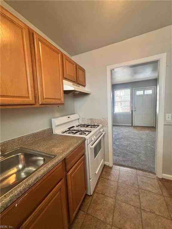 1710 Kingston Ave #2 - Photo 5 of 12