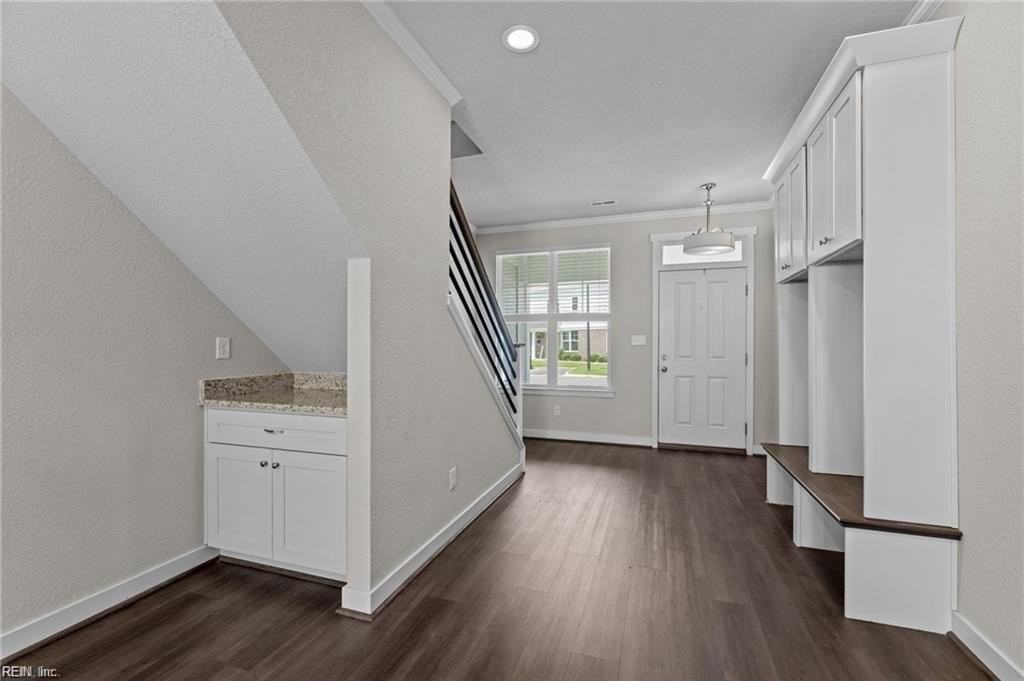 333 Sikeston Ln - Photo 3 of 23