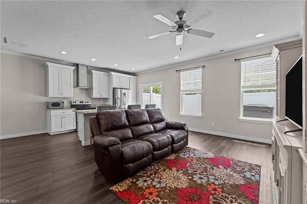 333 Sikeston Ln - Photo 7 of 23