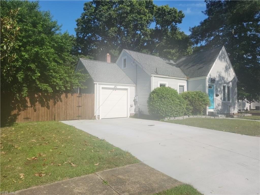 3830 Pamlico Cir - Photo 4 of 34