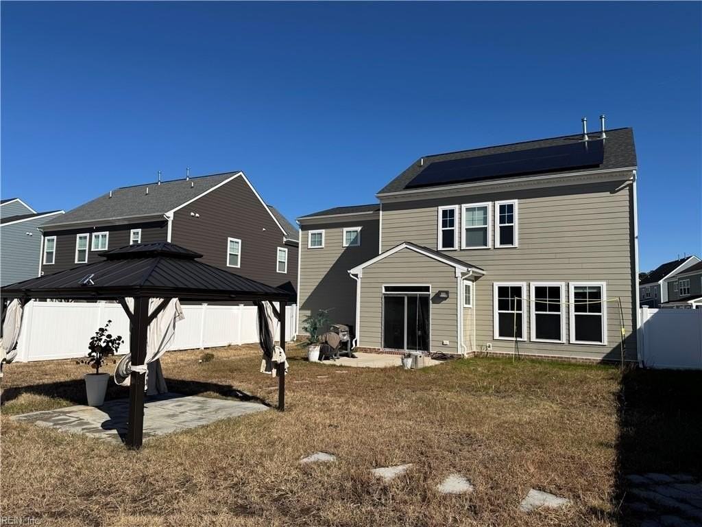 218 Tassell Cres - Photo 3 of 33