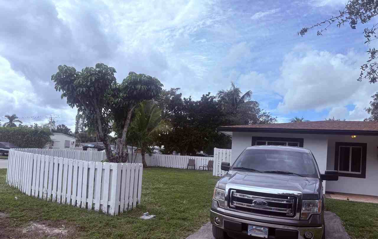 1801 Ne 25th Ave #1-3 - Photo 3 of 10