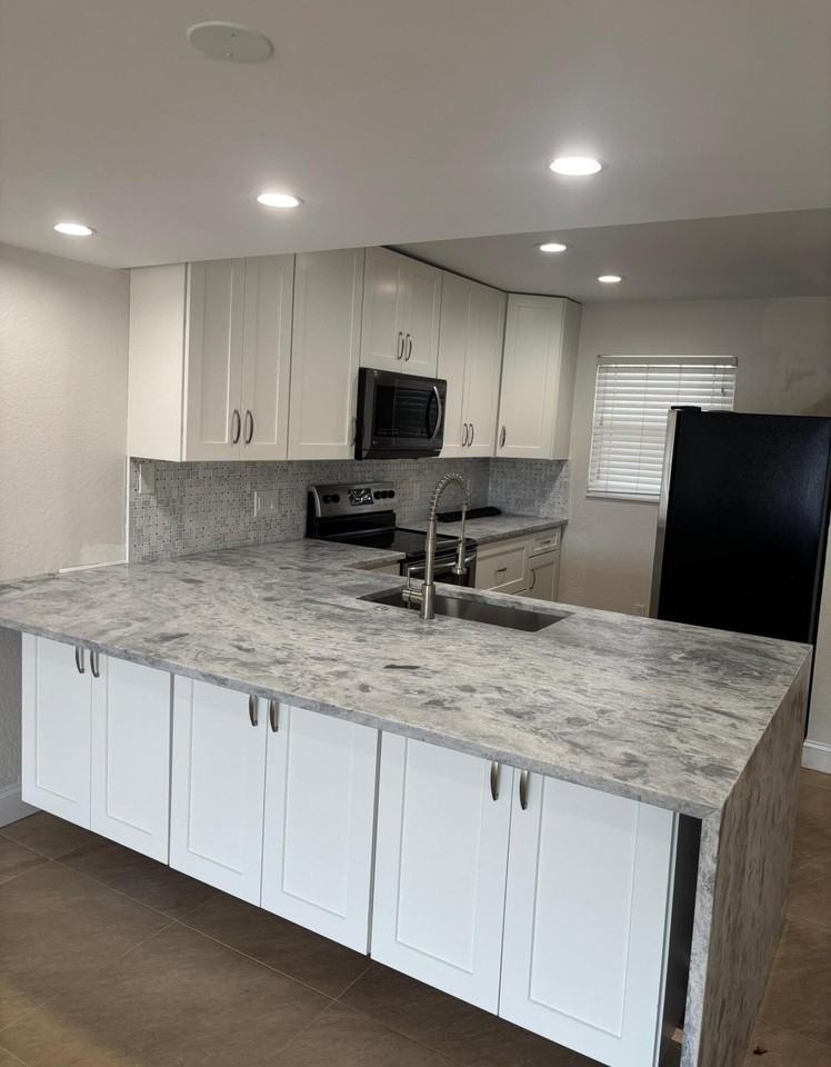 424 Northlake Ct #2 - Photo 6 of 14