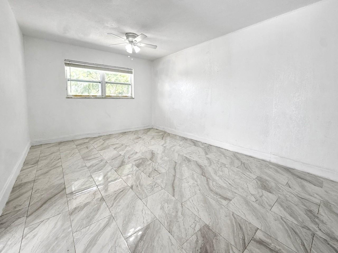 3100 Nw 4th Ave - Photo 5 of 11