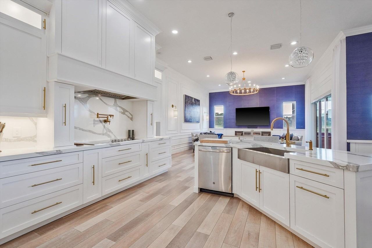 3776 Isle Vista Blvd - Photo 6 of 50