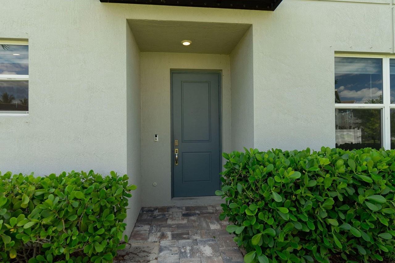 8678 Via Mar Rosso - Photo 3 of 36