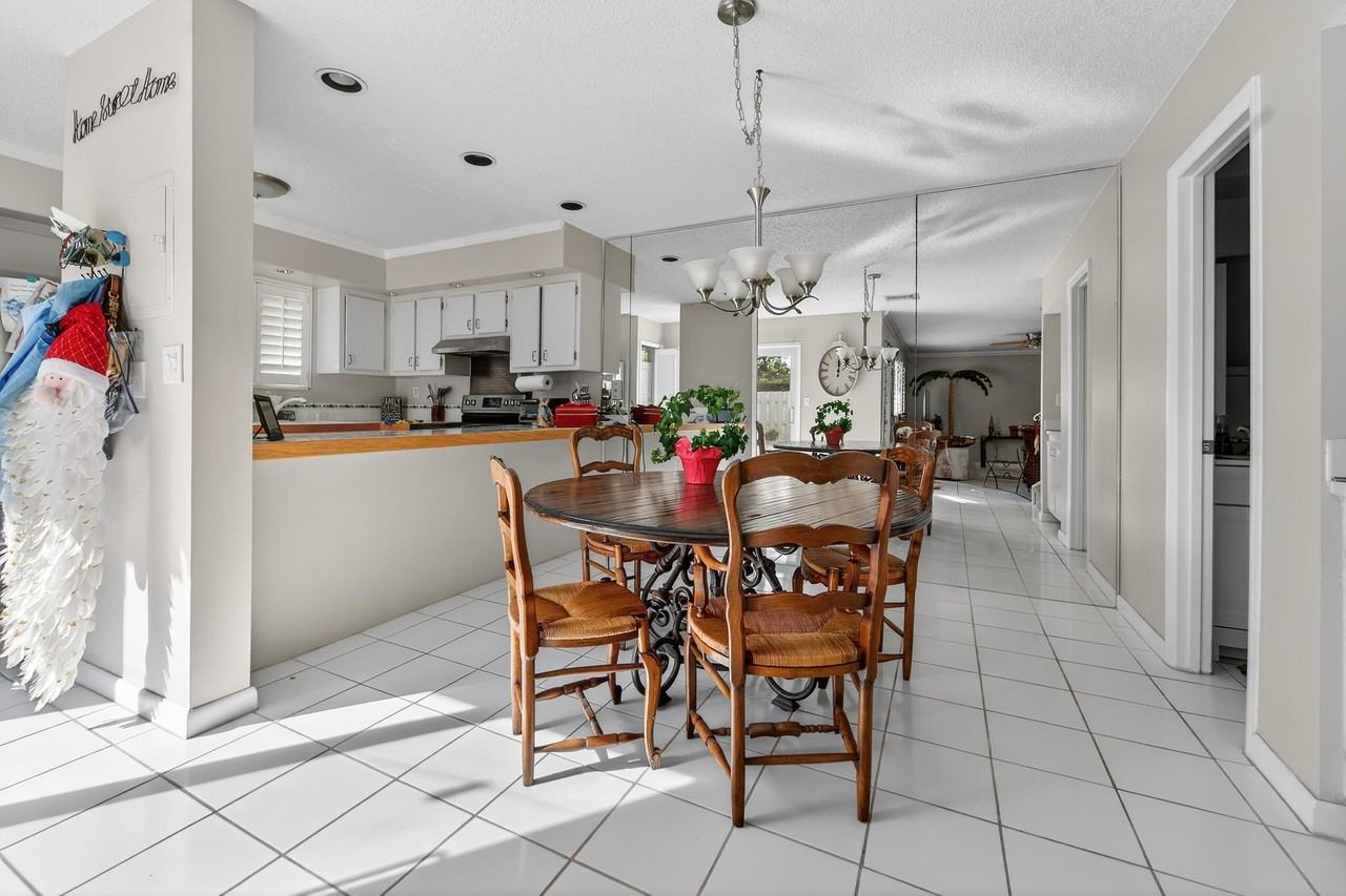 141 E Riverside Dr #10D - Photo 5 of 35