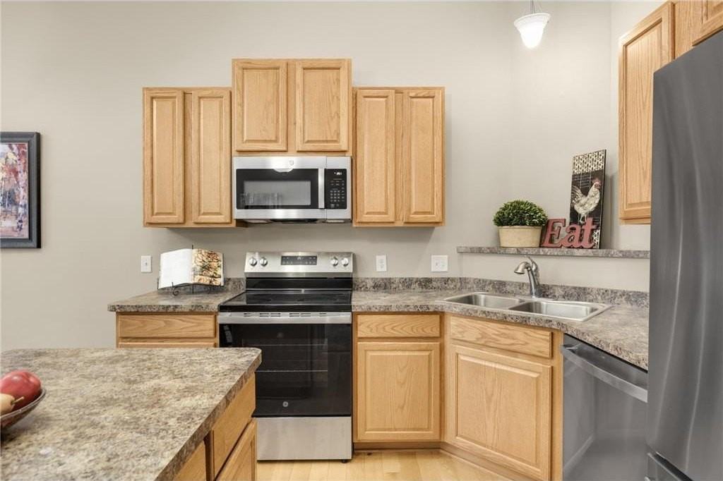 15256 Maryland Ave - Photo 4 of 22