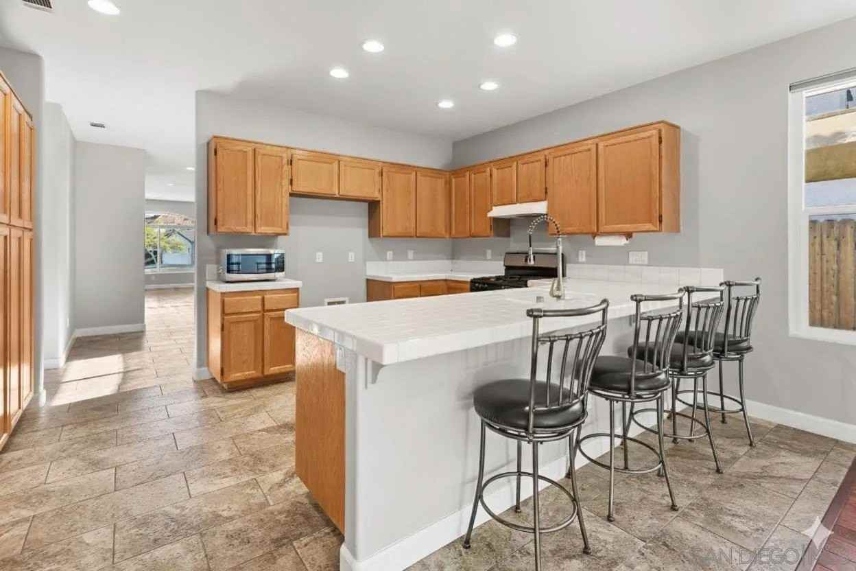 793 Fulton Rd - Photo 4 of 20