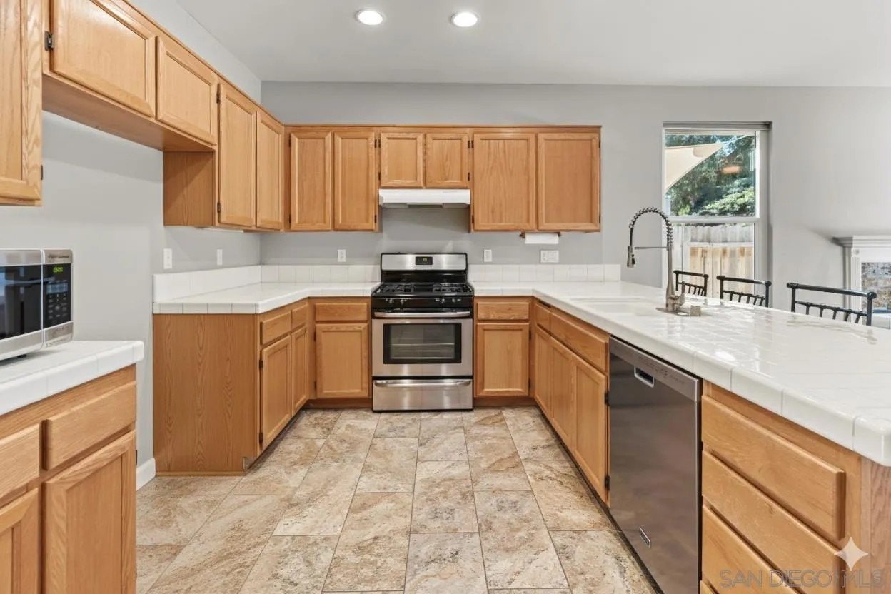 793 Fulton Rd - Photo 6 of 20