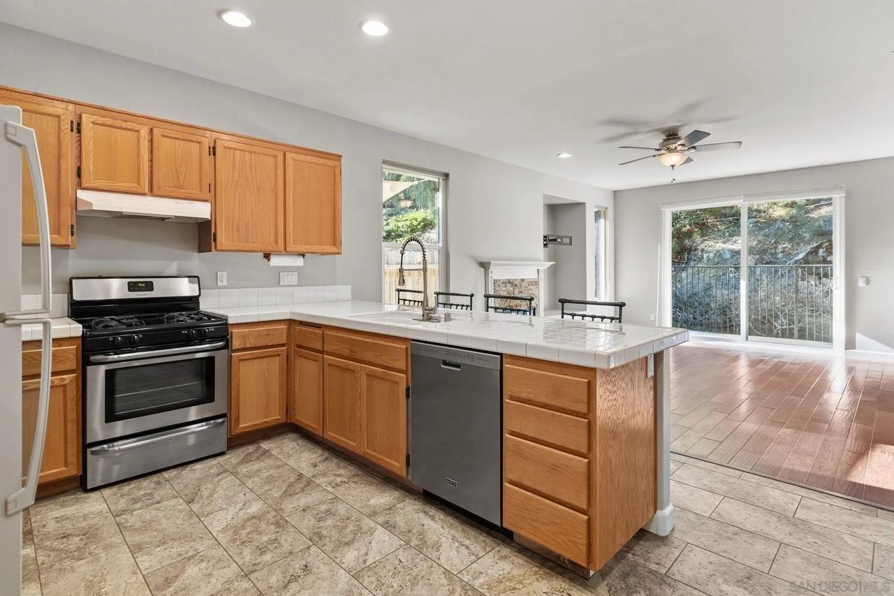 793 Fulton Rd - Photo 7 of 20