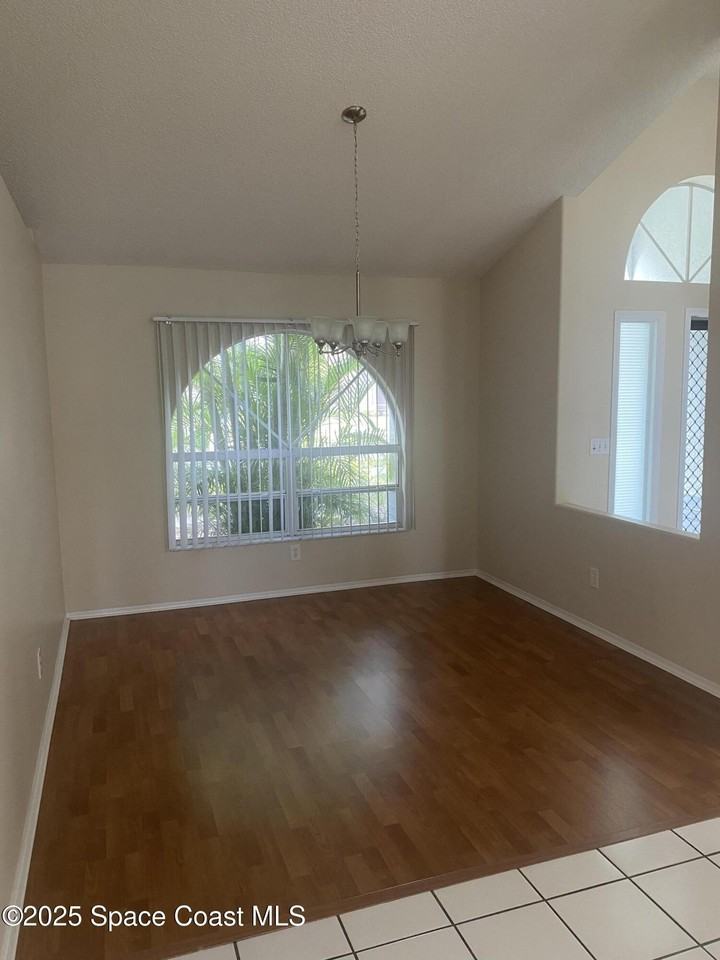 3166 Lago Vista Dr - Photo 5 of 15