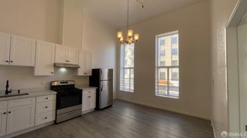 featured image of 375 12th St Unit 6 #6