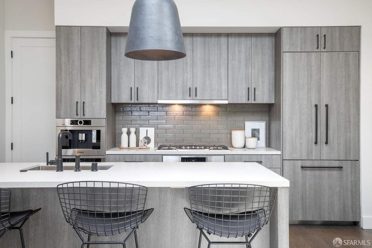 903 Minnesota St - Photo 4 of 29