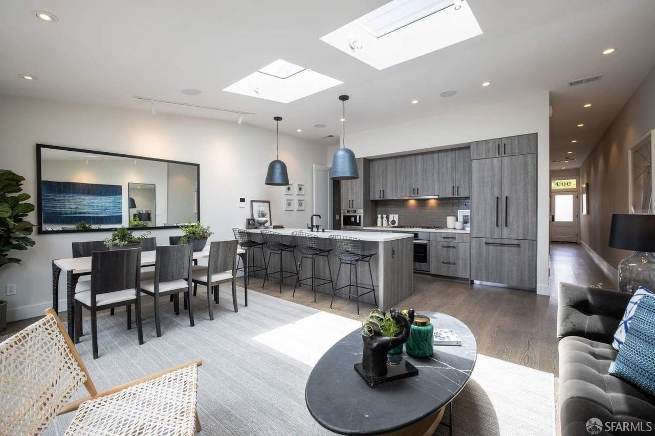 903 Minnesota St - Photo 5 of 29