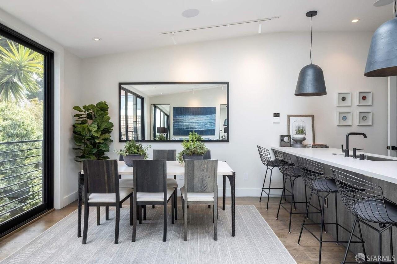 903 Minnesota St - Photo 7 of 29