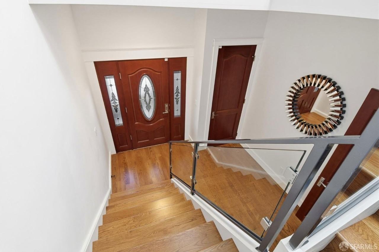 526 Silver Ave - Photo 6 of 44